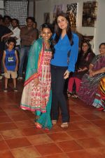 Kareena Kapoor promote Struts Dance Academy in Bandra, Mumbai on 25th May 2012 (10).JPG